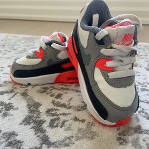 Nike Toddler Air Max (Firm Price)